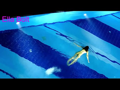 ❤️ मी पाहणे थांबवू शकत नाही, तरुण गोरा ELLA BOLT रिसॉर्ट पूलमध्ये नग्न पोहताना पकडला गेला ☑  mr.rostov-laminat.ru वर  ❌️❤